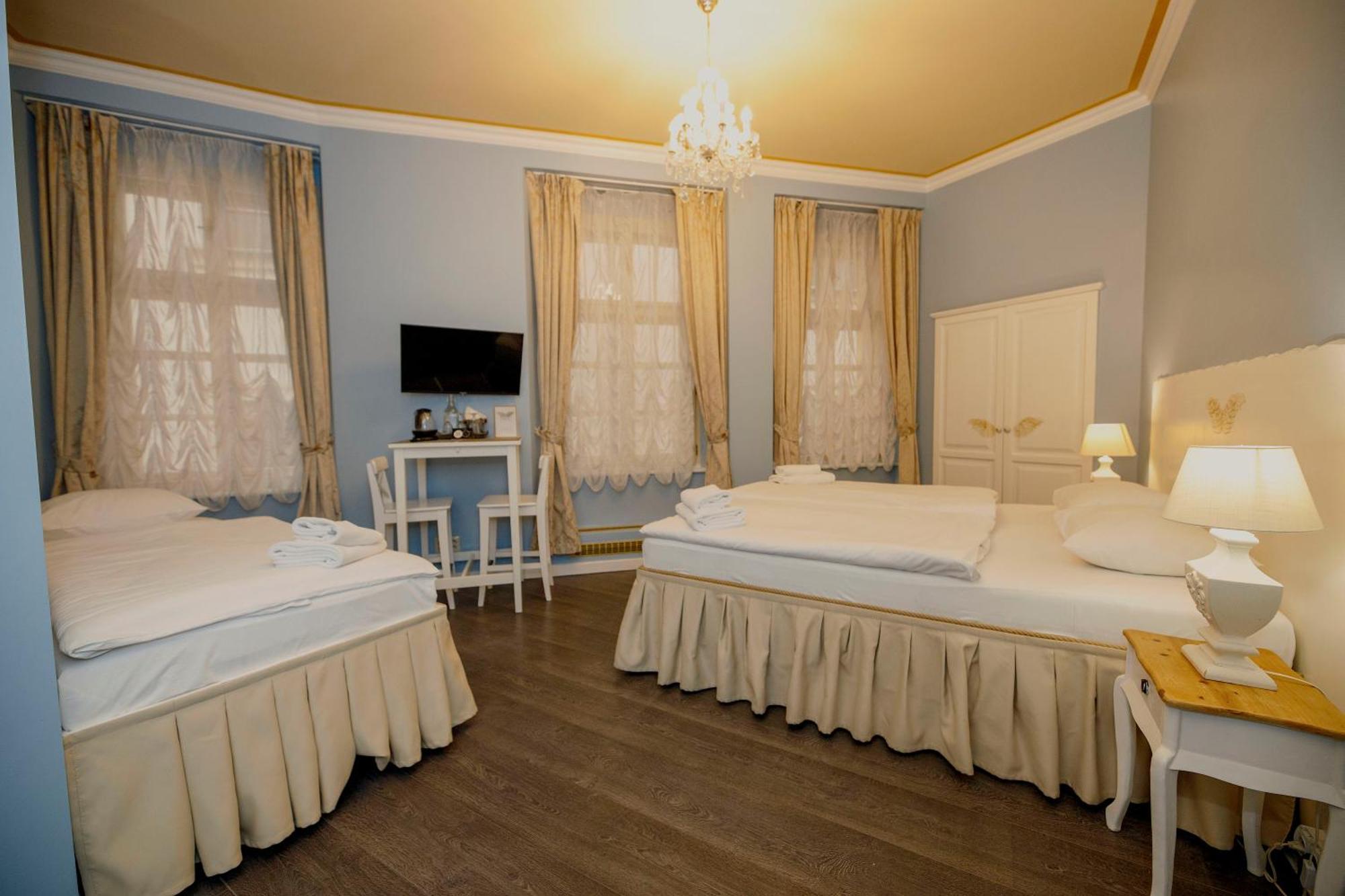 Cathedral Prague Apartments ภายนอก รูปภาพ