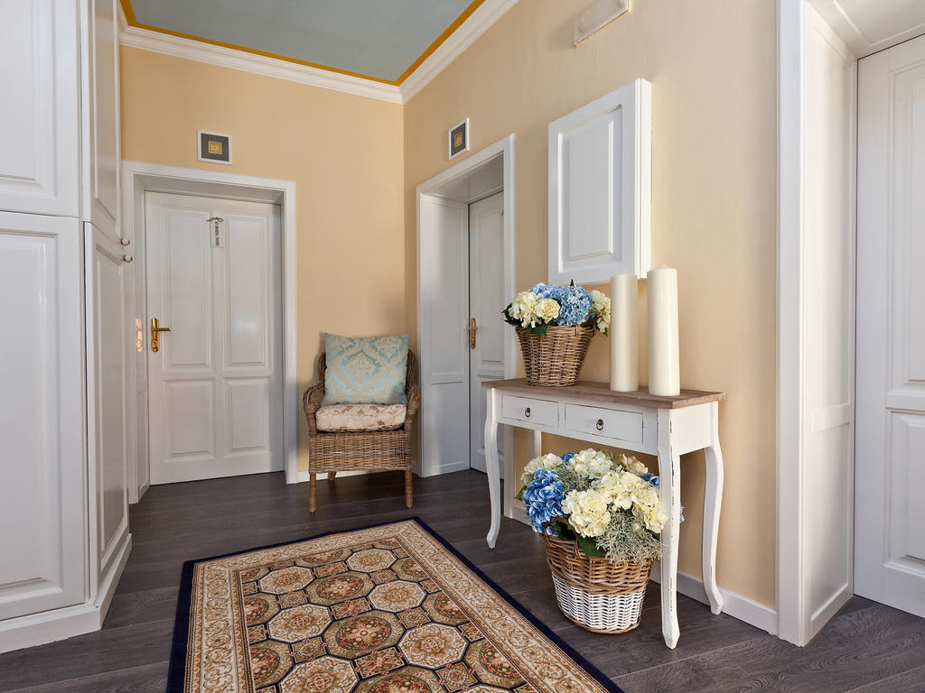 Cathedral Prague Apartments ภายนอก รูปภาพ