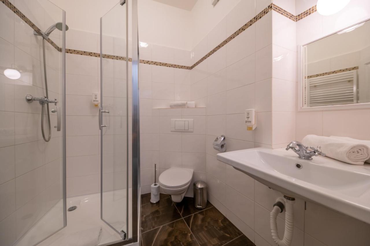 Cathedral Prague Apartments ภายนอก รูปภาพ